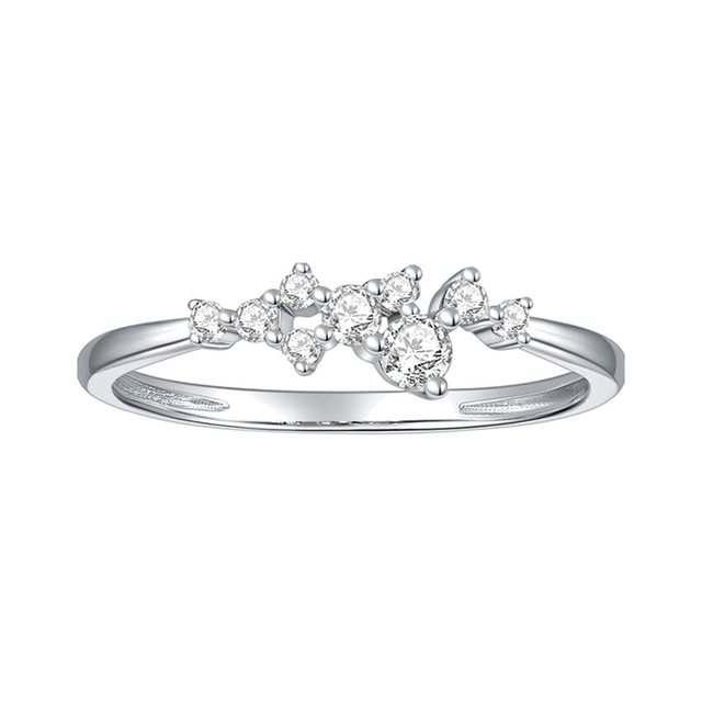 Graduated Lab-Created Moissanite Band